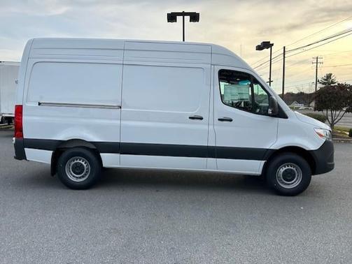 2026 Mercedes-Benz Sprinter 2500 Standard Roof