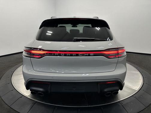 2025 Porsche Macan Macan