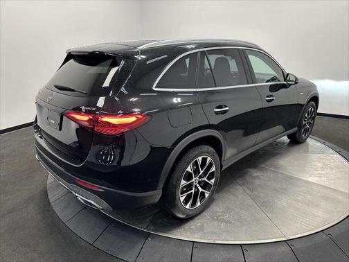 2025 Mercedes-Benz GLC 350e Base