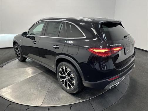 2025 Mercedes-Benz GLC 350e Base