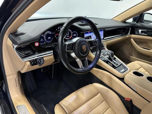 2018 Porsche Panamera 4S