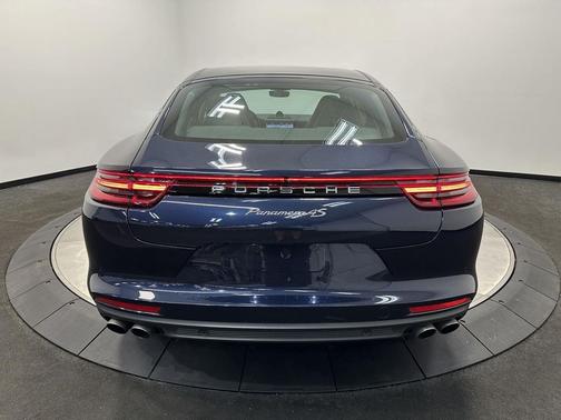 2018 Porsche Panamera 4S