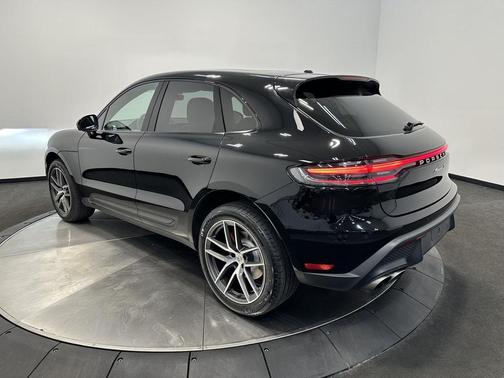 2022 Porsche Macan S