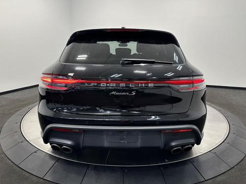 2022 Porsche Macan S