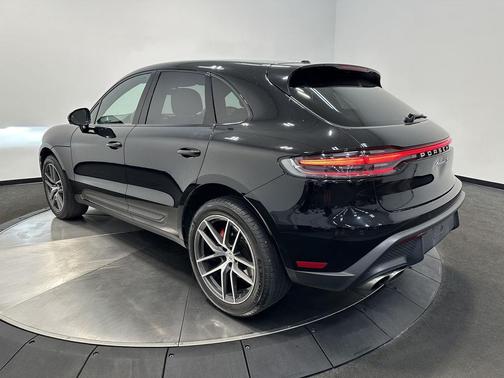 2022 Porsche Macan S