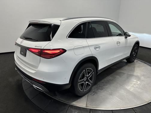 2026 Mercedes-Benz GLC 300 4MATIC