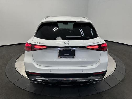 Polar White 2026 Mercedes-Benz GLC 300 4MATIC
