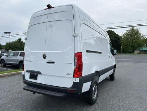 Arctic White 2026 Mercedes-Benz Sprinter 2500 High Roof