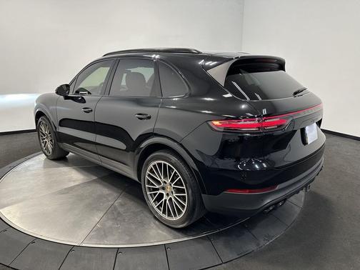 2022 Porsche Cayenne Platinum Edition