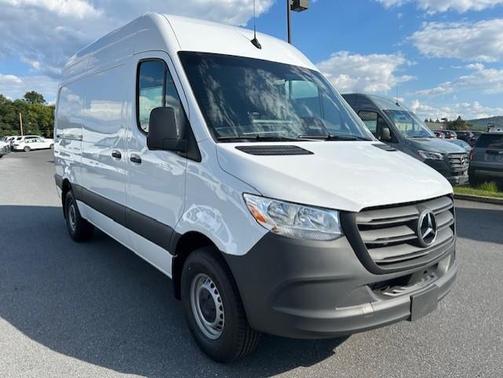 2025 Mercedes-Benz Sprinter 2500 Standard Roof