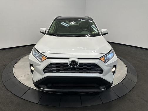 Blizzard Pearl 2020 Toyota RAV4 Limited