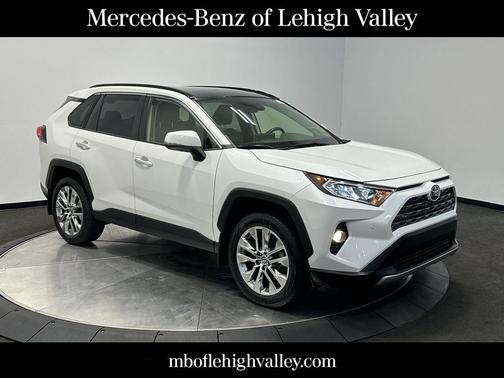 Blizzard Pearl 2020 Toyota RAV4 Limited