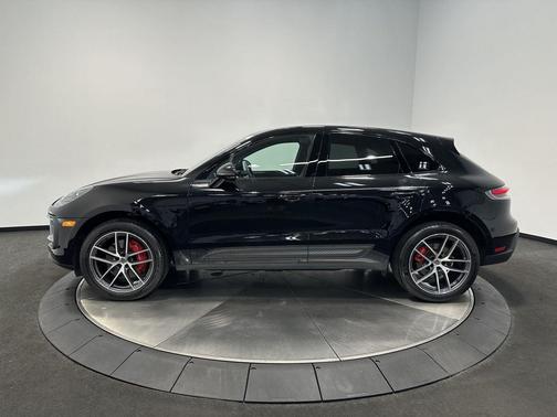 2022 Porsche Macan S