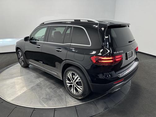 2025 Mercedes-Benz GLB 250 4MATIC