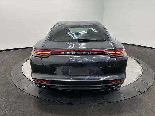 2018 Porsche Panamera 4S