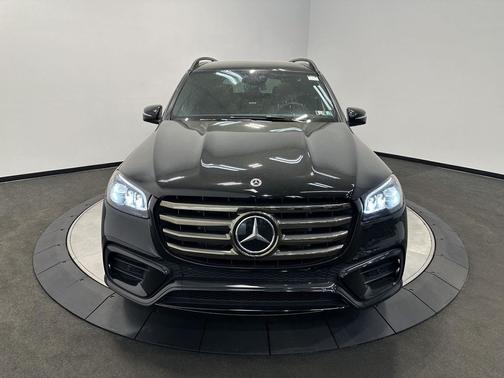 Obsidian Black Metallic 2026 Mercedes-Benz GLS 450 4MATIC