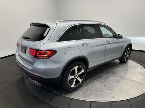 Mojave Silver Metallic 2021 Mercedes-Benz GLC 300 4MATIC