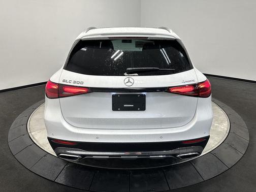 2026 Mercedes-Benz GLC 300 4MATIC