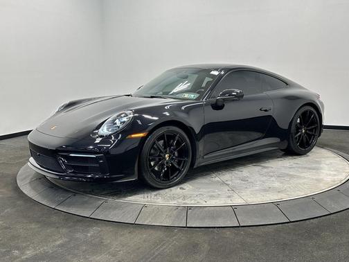 2022 Porsche 911 Carrera