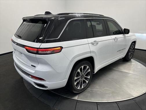 2024 Jeep Grand Cherokee Overland