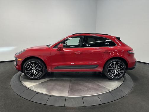 2022 Porsche Macan Macan