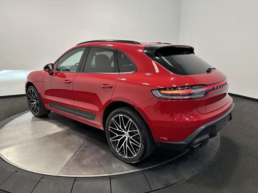2022 Porsche Macan Macan
