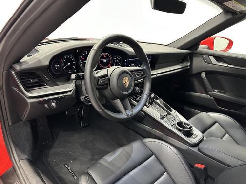 2023 Porsche 911 Carrera 4 GTS