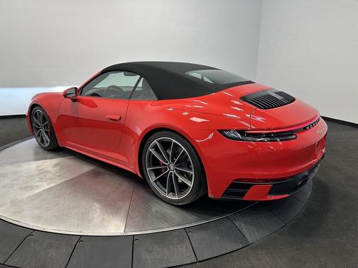 2023 Porsche 911 Carrera 4 GTS