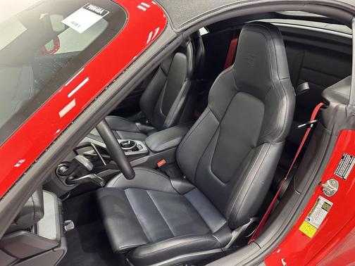 2023 Porsche 911 Carrera 4S Cabriolet