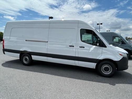 2025 Mercedes-Benz Sprinter 2500 High Roof