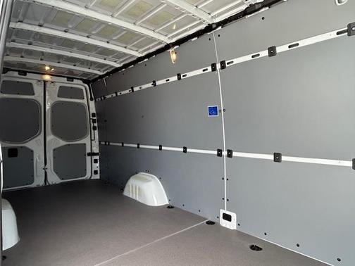 2025 Mercedes-Benz Sprinter 2500 High Roof