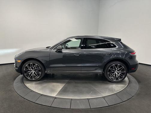 2022 Porsche Macan Macan