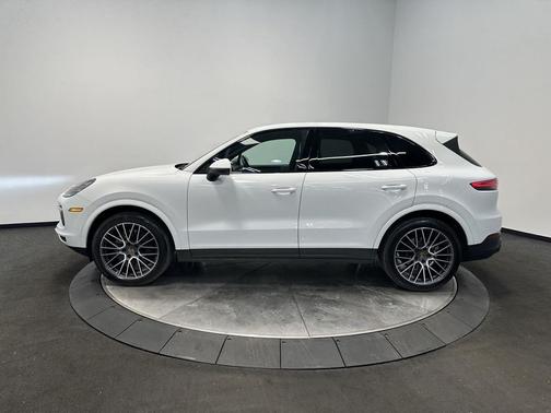 2023 Porsche Cayenne Platinum Edition