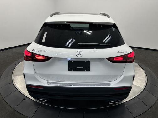 2026 Mercedes-Benz GLA 250 4MATIC