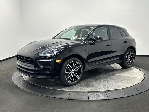 2025 Porsche Macan T