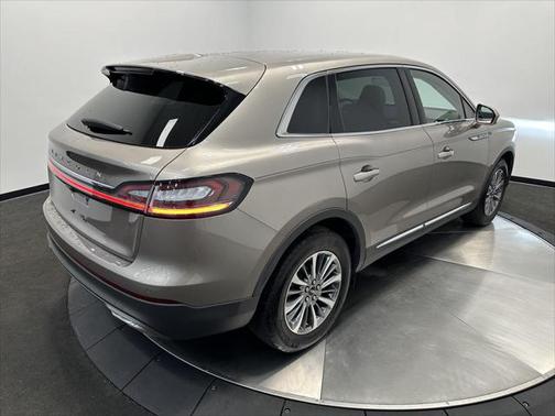 2021 Lincoln Nautilus Standard