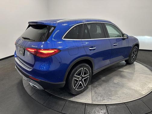 2026 Mercedes-Benz GLC 300 4MATIC