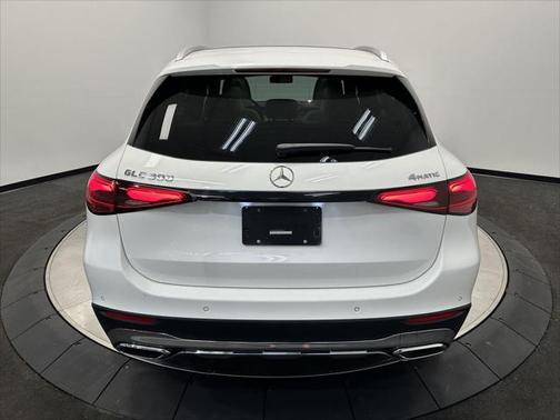 2025 Mercedes-Benz GLC 300 4MATIC