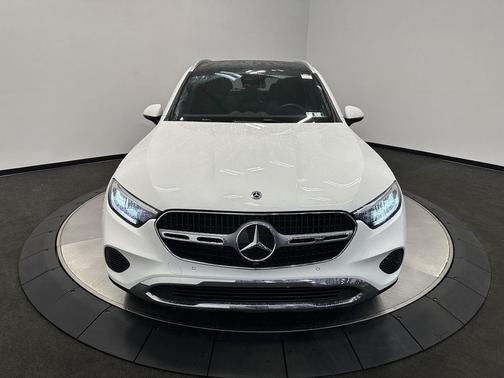 Polar White 2026 Mercedes-Benz GLC 300 4MATIC