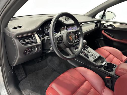 2023 Porsche Macan S