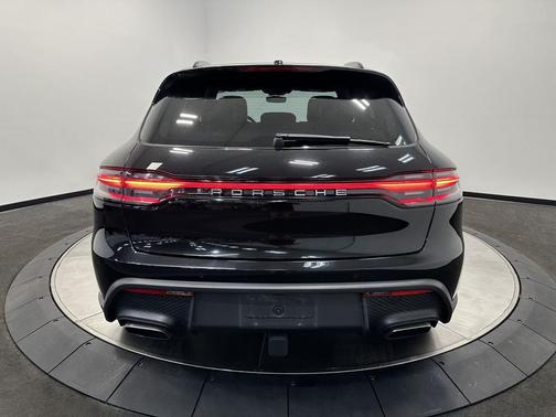 2023 Porsche Macan Macan (MY23)