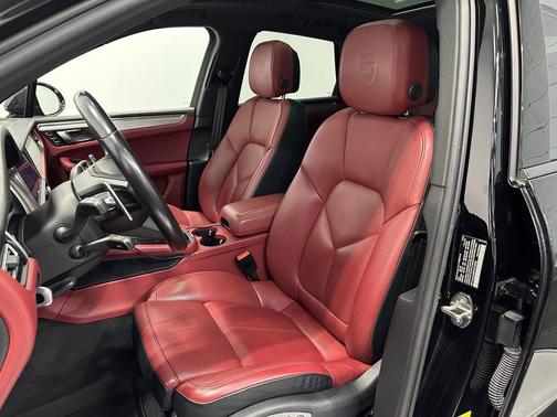 2023 Porsche Macan Macan (MY23)