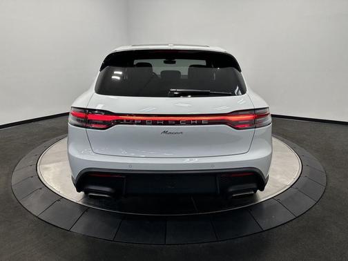 2025 Porsche Macan T