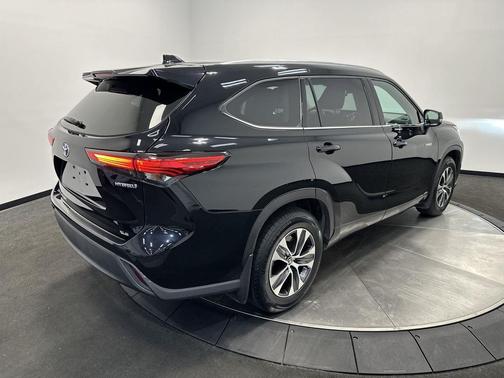 2020 Toyota Highlander Hybrid XLE
