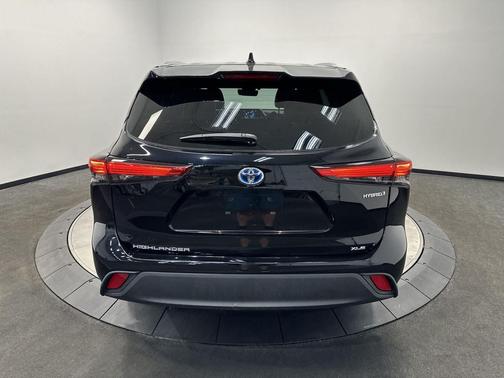 2020 Toyota Highlander Hybrid XLE