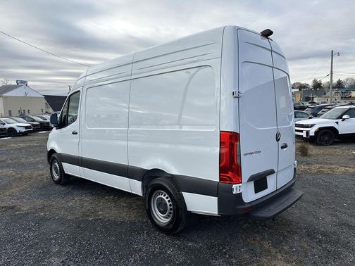 2025 Mercedes-Benz Sprinter 2500 High Roof