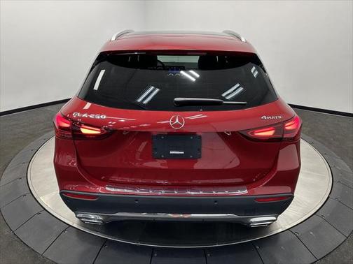 2025 Mercedes-Benz GLA 250 4MATIC