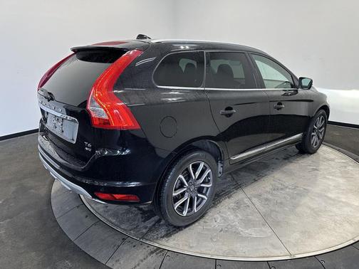 2017 Volvo XC60 T6 Dynamic