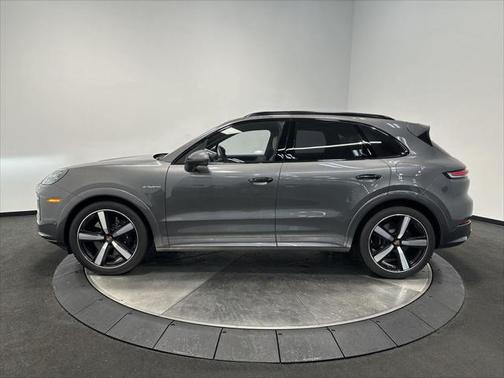 2025 Porsche Cayenne E-Hybrid S