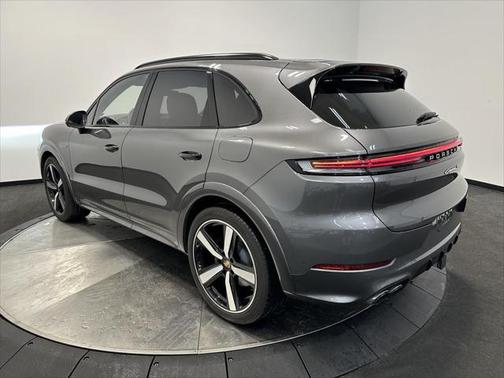 2025 Porsche Cayenne E-Hybrid S